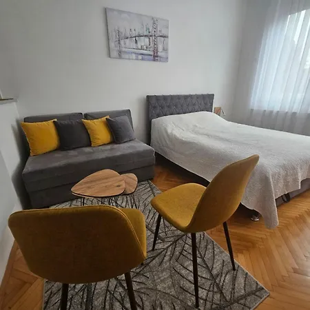 Apartment Stan Na Dan G & V *