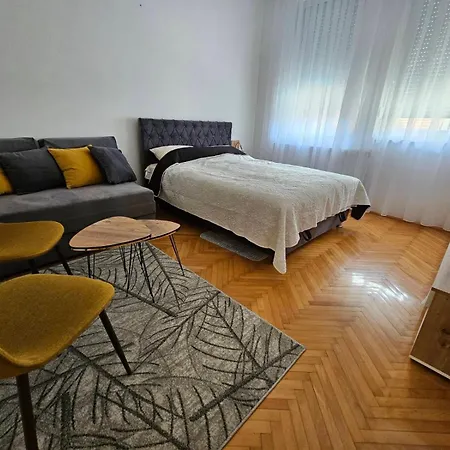 Stan Na Dan G & V Apartment Prijedor